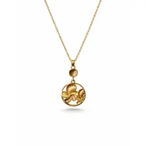 Seashell Pendant Necklace